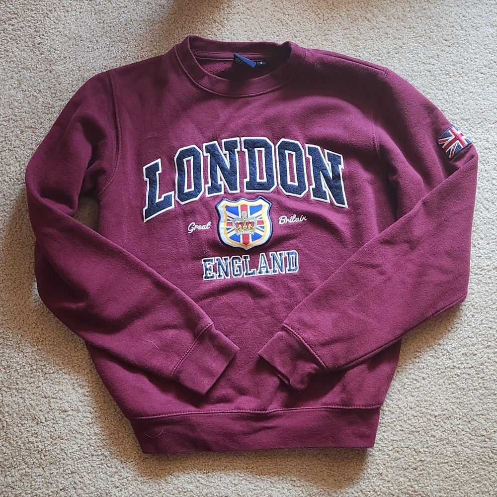 burgundy great britain/london crewneck sweatshirt